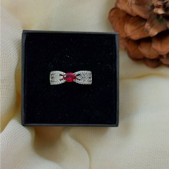 925 Sterling Silver Ruby Wreath Ring - Picture 6 of 13
